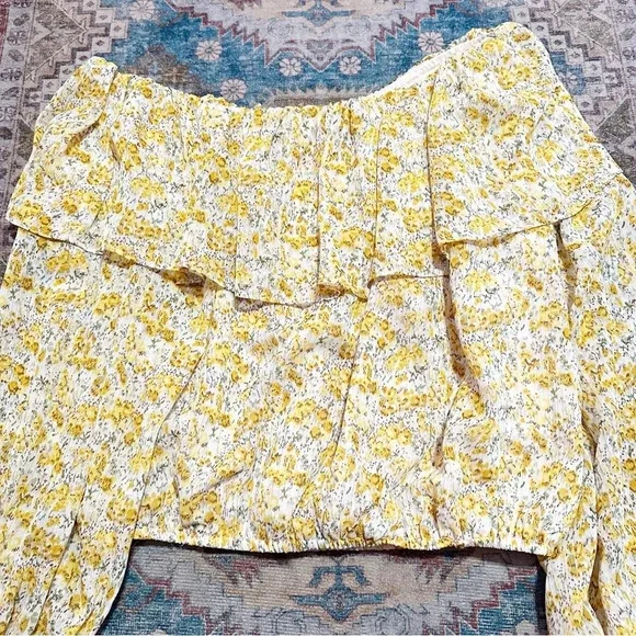 NWT ASTR THE LABEL Ruffle One Shoulder Top Blouse Small Yellow Floral Print - Picture 7 of 12